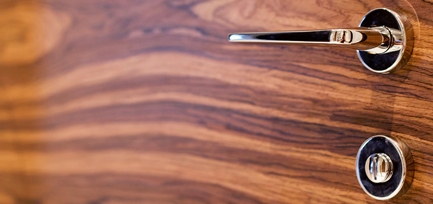 On Demand Locksmith For Key Fobs Repair in Lake Los Angeles, California